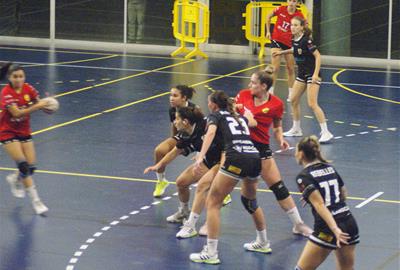 Mubak BM La Roca - MGC Mútua Ribes Sènior Femení. Nerina Barba